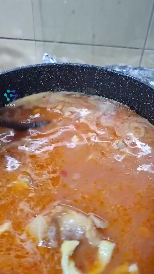 Borș cu oase de purcel și mulți tăieței de casă!😋