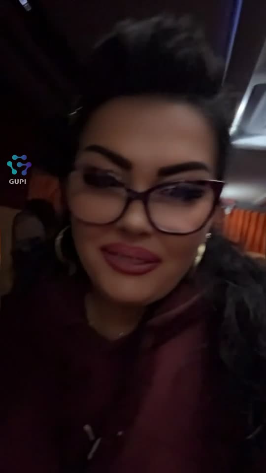 Lipseste Cineva Acum