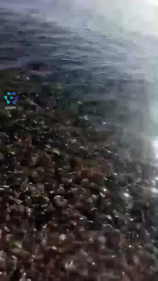sunetul marii si cateva ganduri de dimineata 
Uneori este suficient 
O zi buna tuturor