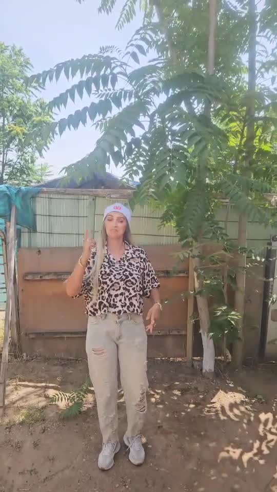 danzeaza ,. ionela