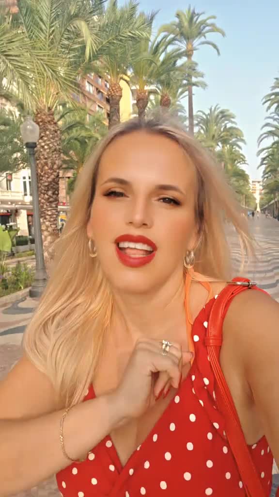 Video de @GinaMyhaela