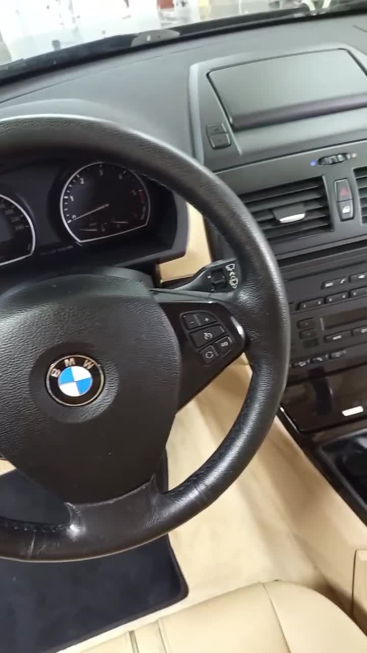 de ce plătim pentru oua, când găinile le fac gratis ??:)) te ai gândit.??
🇷🇴