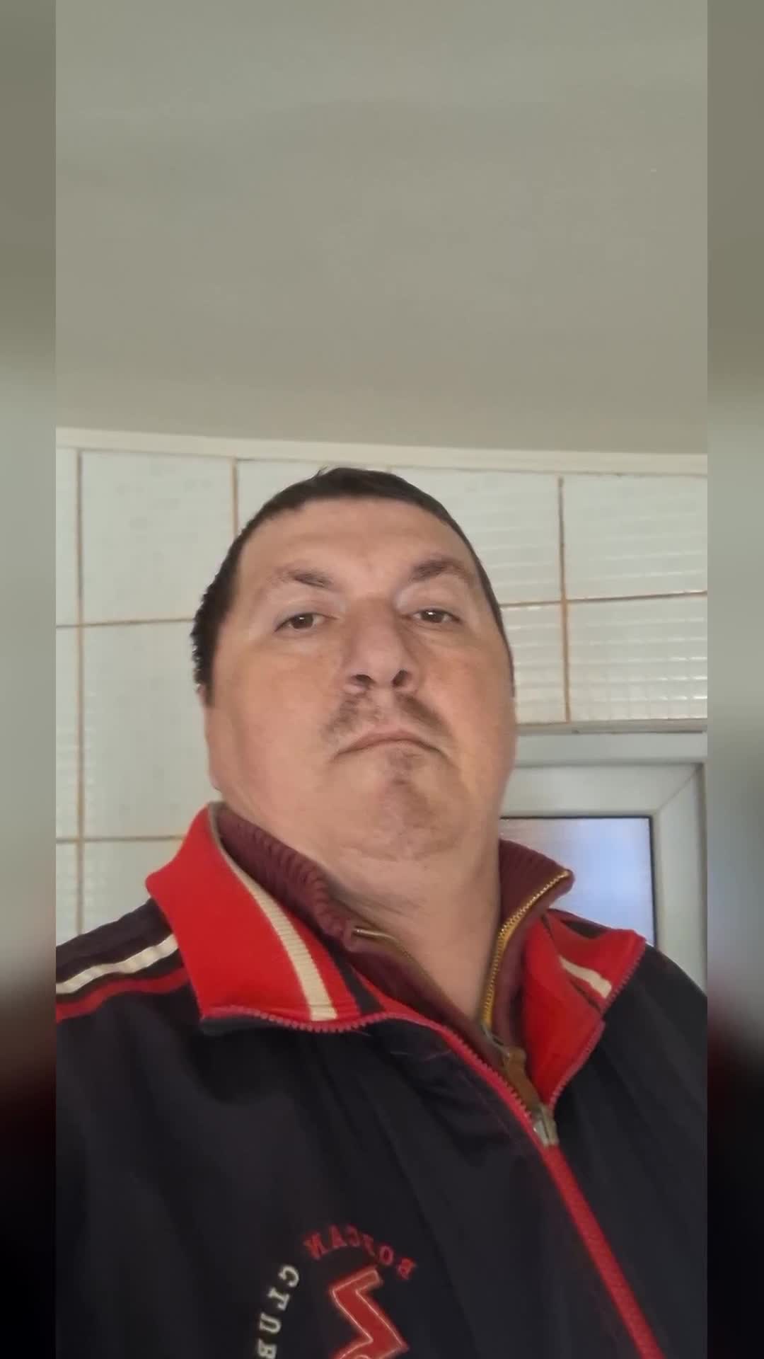 A acasă la țară.