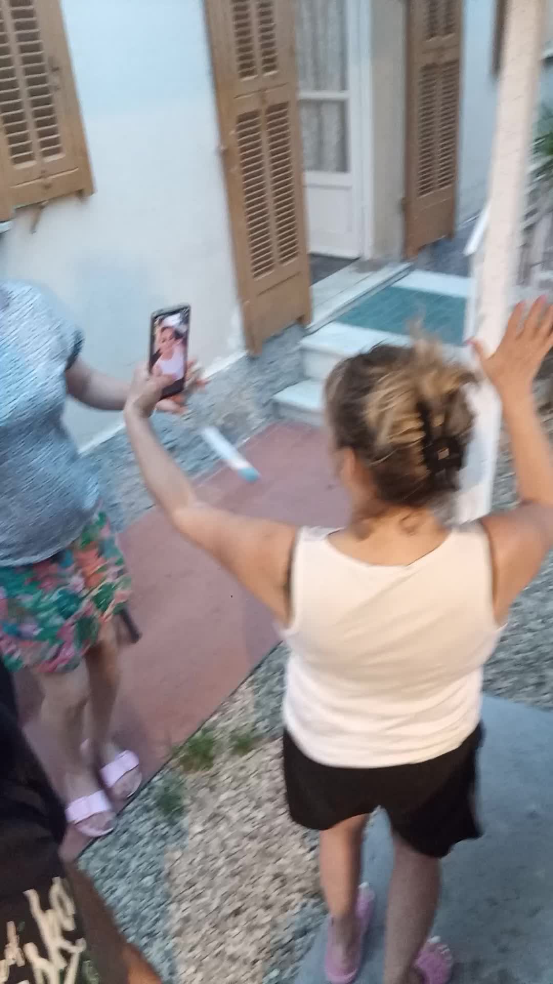 bun seara... djCălyn 🥰🥰🥰