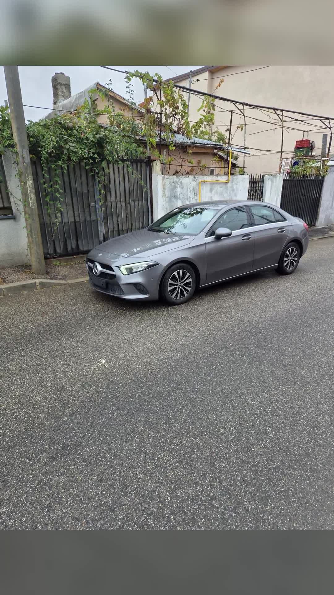 Mercedes-Benz A180 
1.3 Benzina 
Automată 
Km 180000
2023
0726374316|||{"overlays":[{"text":"Mercedes-Benz A180 \n1.3 Benzina \nAutomată \nKm 180000\n2023","x":0.26298828125,"y":0.5222761330409358,"fontSize":14.0,"color":4294967295,"isEmoji":false}]}