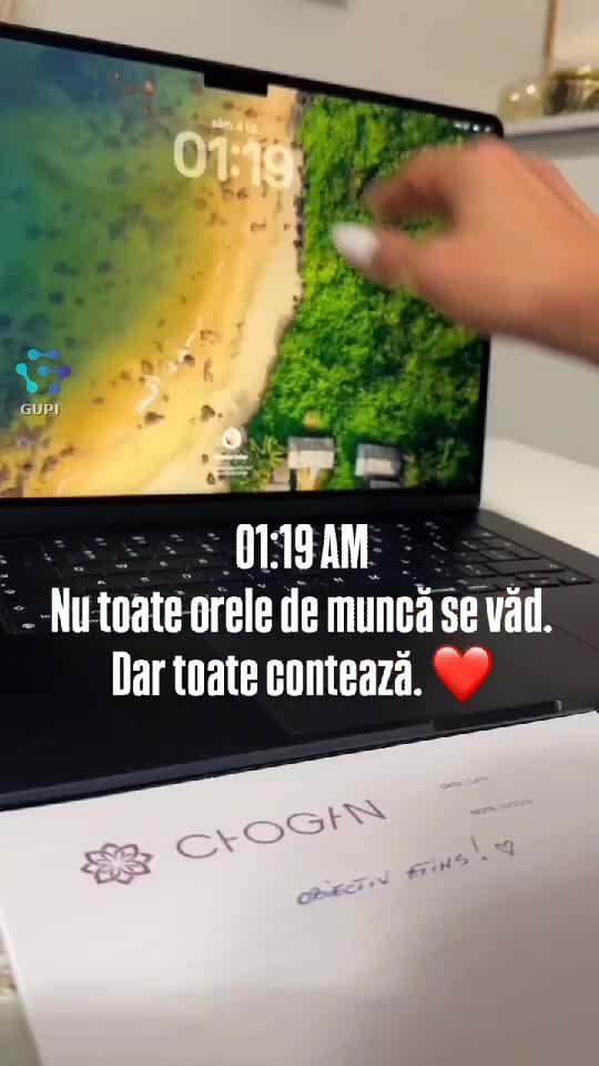 De multe ori mă prinde ora 12 noaptea în fața ecranului organizând totul în liniște. Nu se vede mereu, dar pentru mine fiecare detaliu contează enorm.