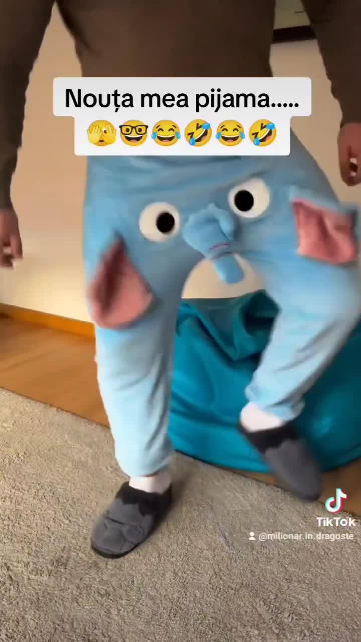 #makemefamous