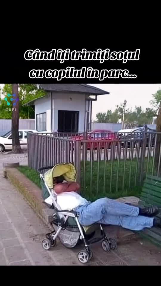 când trimiți soțul cu copilul în parc...😁😁😁