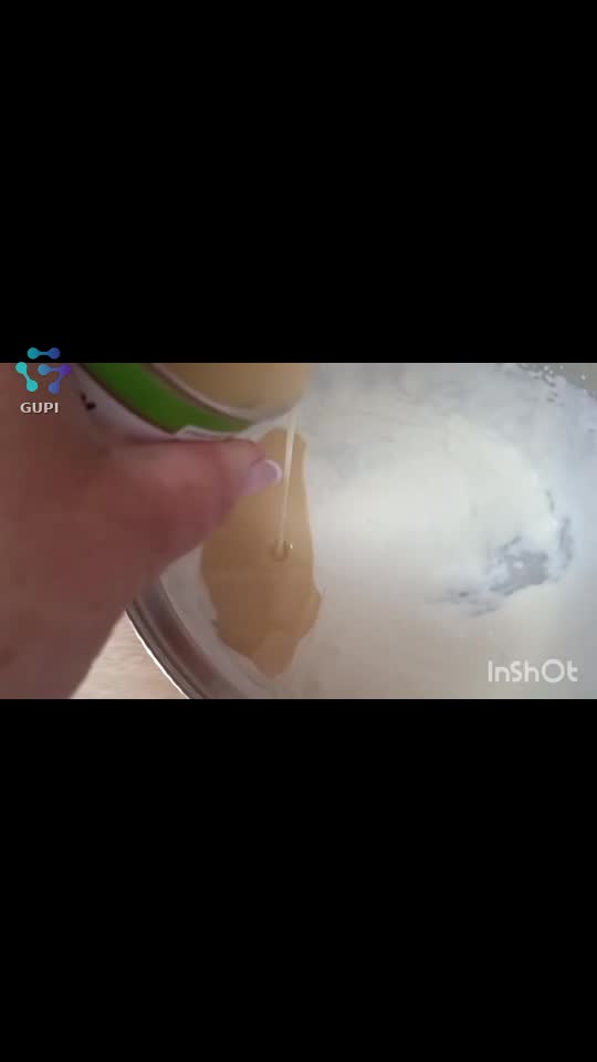 🍨 Un desert simplu, făcut cu drag.
Nu caut perfecțiunea, ci bucuria de a crea și de a împărtăși momente reale.
