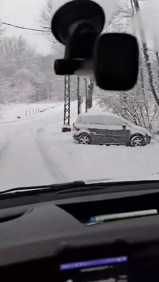 zapana mica dar drumul greu.
   masini