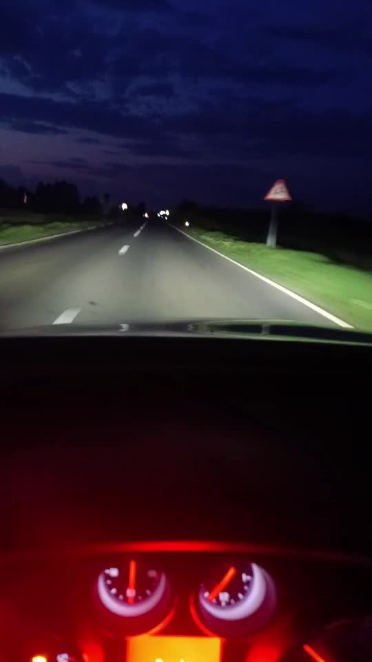 Fallow toți dau înapoi la toți distribuiți hai sa ne dam reciptoc