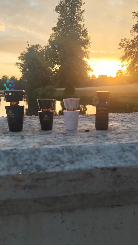Apusul aduce eleganță. 🌅 Descoperă 3 parfumuri unice de bărbați și 1 rafinat de damă, cu persistăență reală. ✨ Detalii în linkul de jos sau scrie-mi 💌