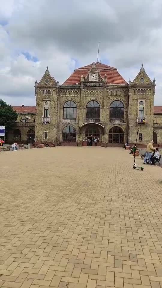 Gara CFR Din ARAD 🚆           ții