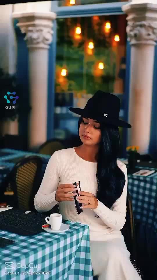 elenatifoi 💮|||{"overlays":[{"text":"Bună dimineața ☕","x":0.06506257233796293,"y":0.15317079741379314,"fontSize":26.0,"color":4294967295,"isEmoji":false}]}
