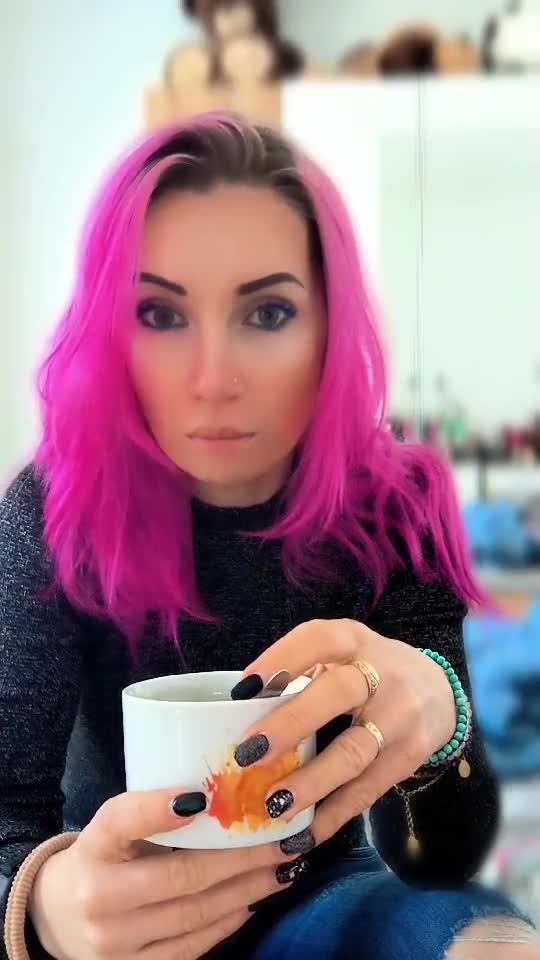 #😜