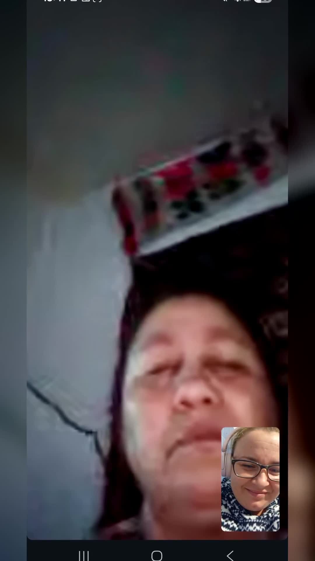 Mama e cea mai sfanta icoana pe care o avem in viata te iubesc enorm