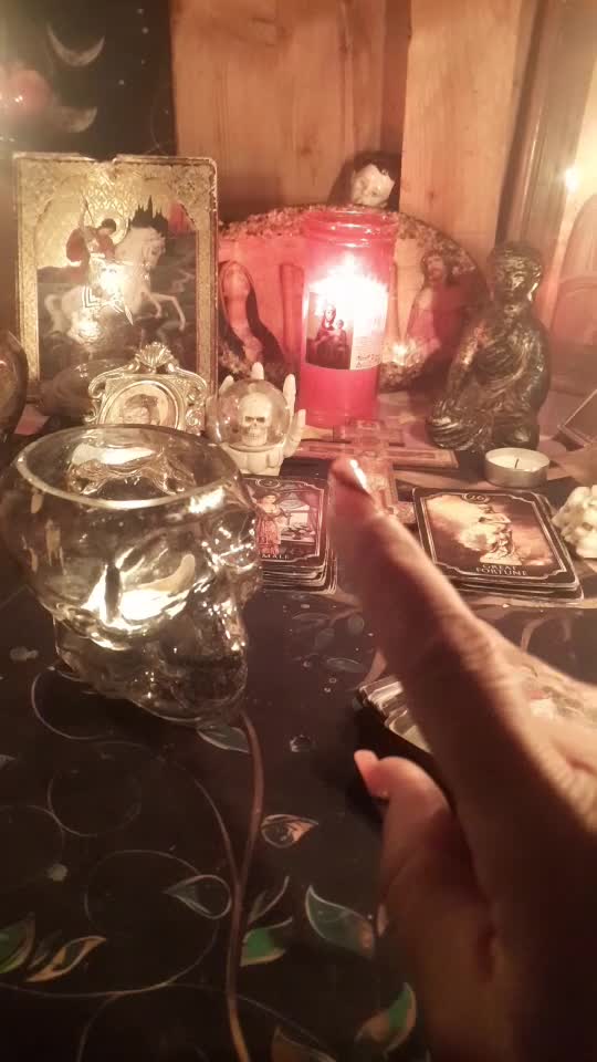 dacă vrei liniște și pace în familia ta nu sărbătorii Halloween ul doar lucruri necurate și necuratul va veni în casa ta ferește te de această sărbăto