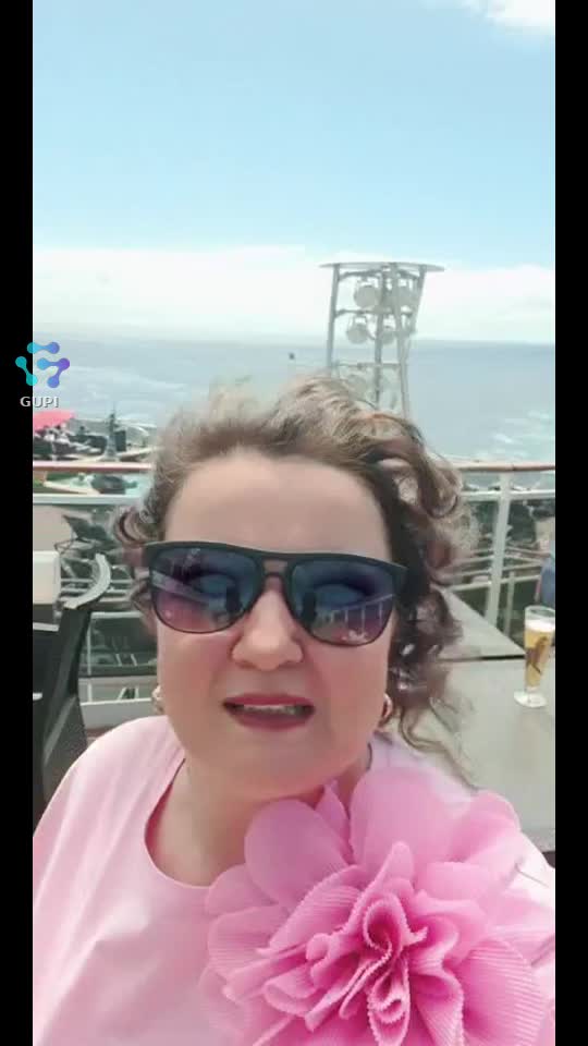 Preferi să vezi lumea de la mal ,sau să o simți pe valuri?