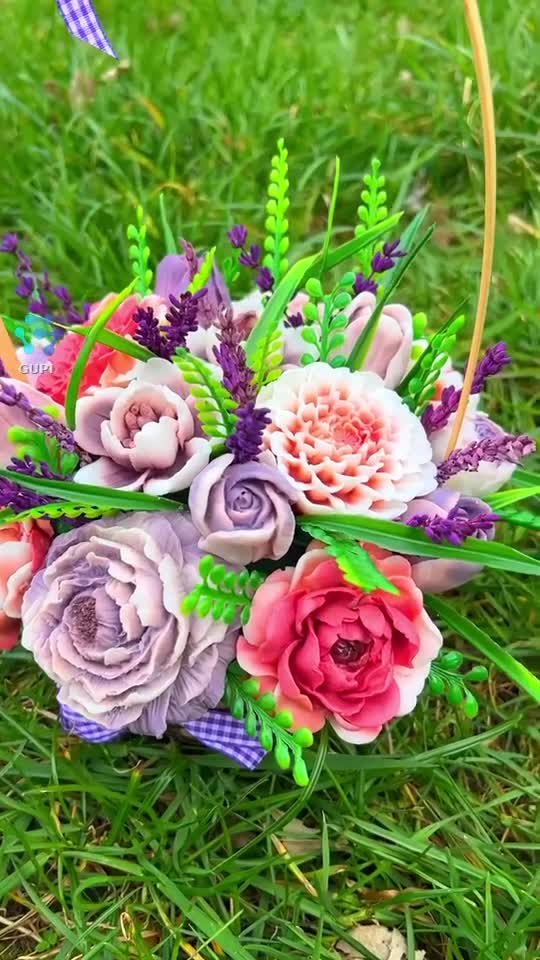 Simbolul primăverii, mereu proaspăt. 🌺🌸✨ Flori de săpun realizate manual. Cadoul perfect de Paște! 🕊️💖🌺🥀