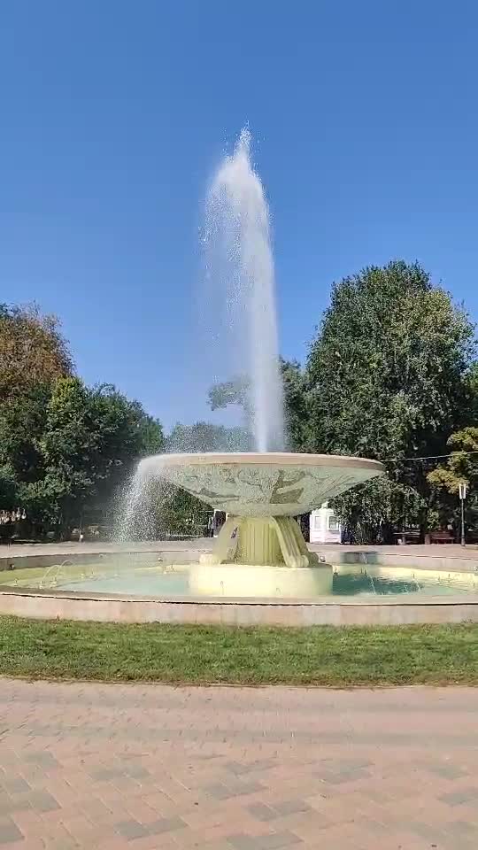 Fântâna Arteziană din Galați⛲   ți