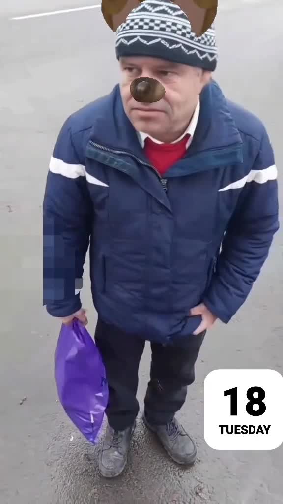 Acesta este un pamflet, orice asemănare cu persoane, fapte sau întâmplări reale este pur întâmplătoare și, desigur, neintenționată.