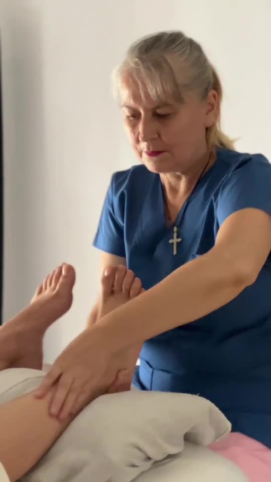 te dor picioarele de la mult stat in picioare ? greutate ale gleznelor ? scrie mi