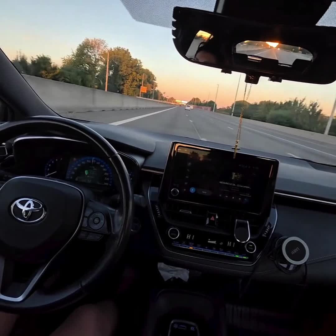 La felicità non è avere una vita perfetta, ma sentirsi in pace con ciò che si è, senza dover dimostrare niente a nessuno. 🥰🦂🙏