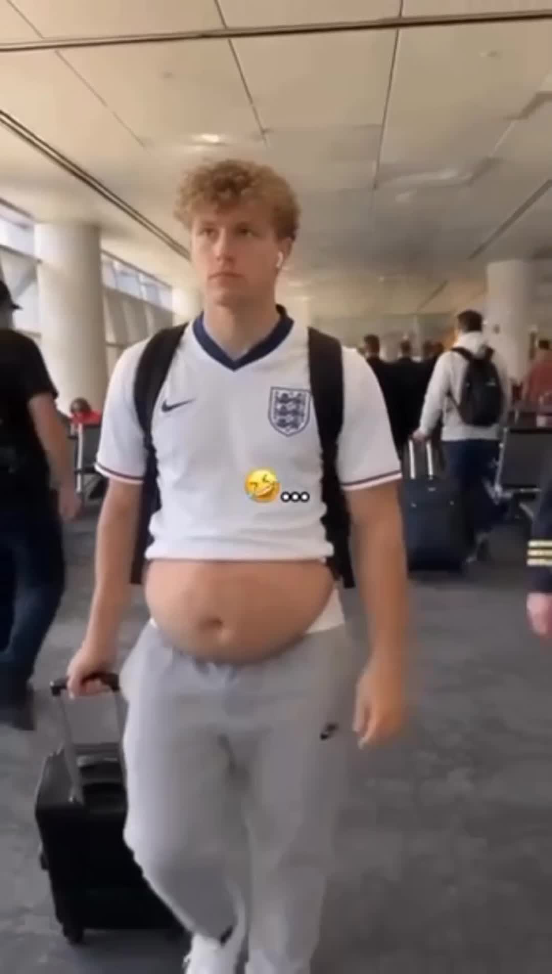 😀