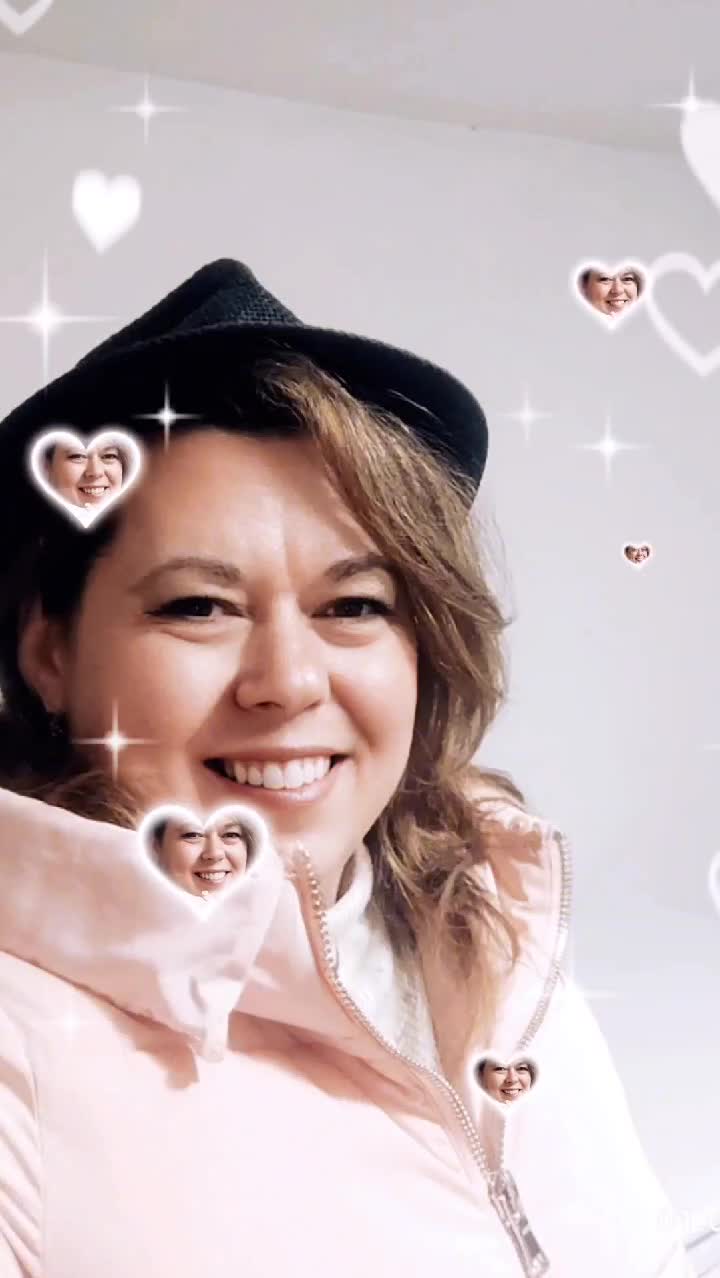 justme 💋 @toata lumea 🤩  🤩