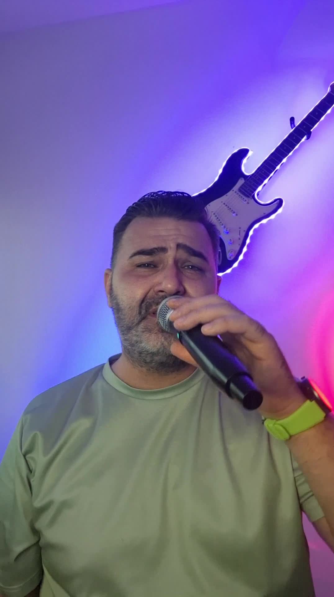 Vă aștept cu drag pe Live 🙏🎼🎙|||{"overlays":[{"text":"Live orele 20:00 \n🎼🎙","x":0.15833333333333335,"y":0.15558154645873945,"fontSize":26.0,"color":4294967295,"isEmoji":false}]}