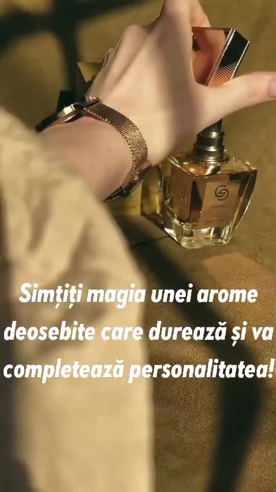 Giordani Gold Essennza un parfum de lux  care întoarce capete!