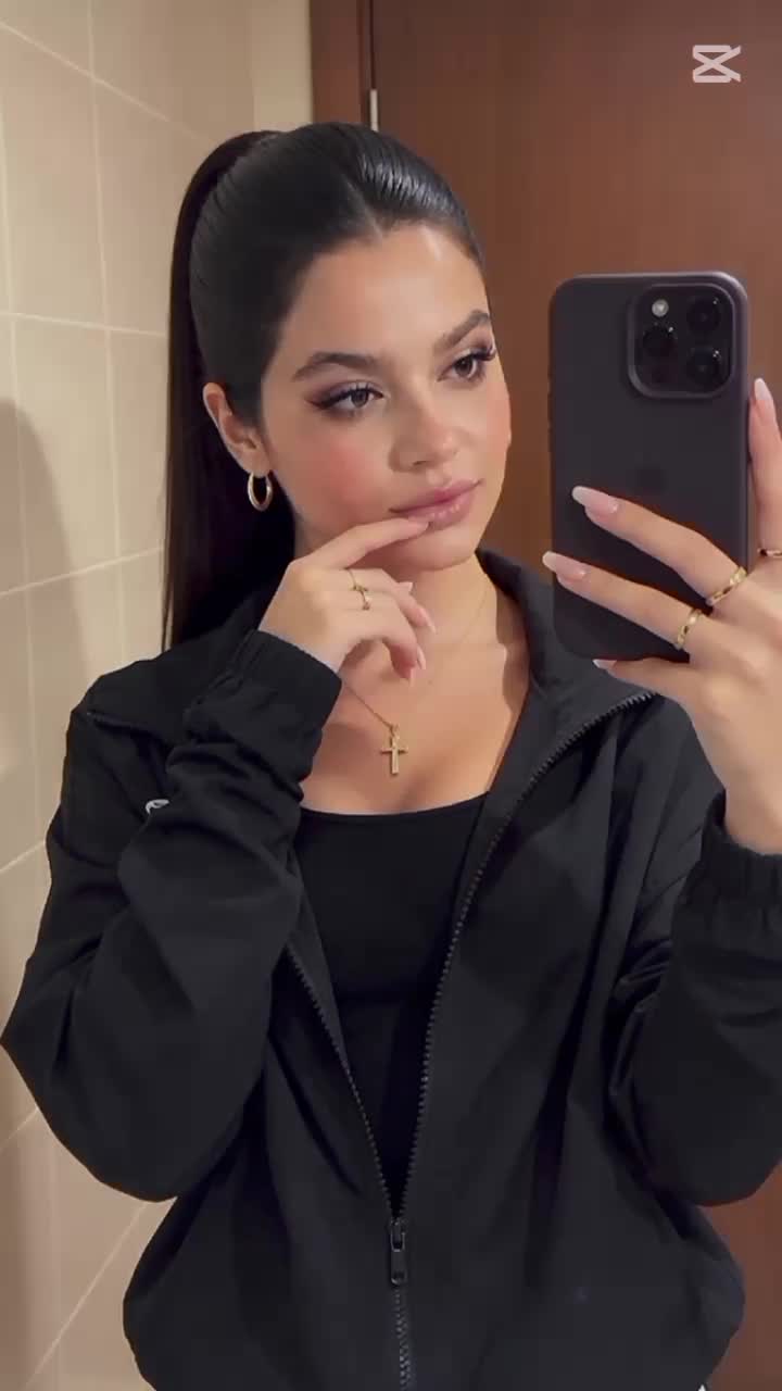🖤💋✨