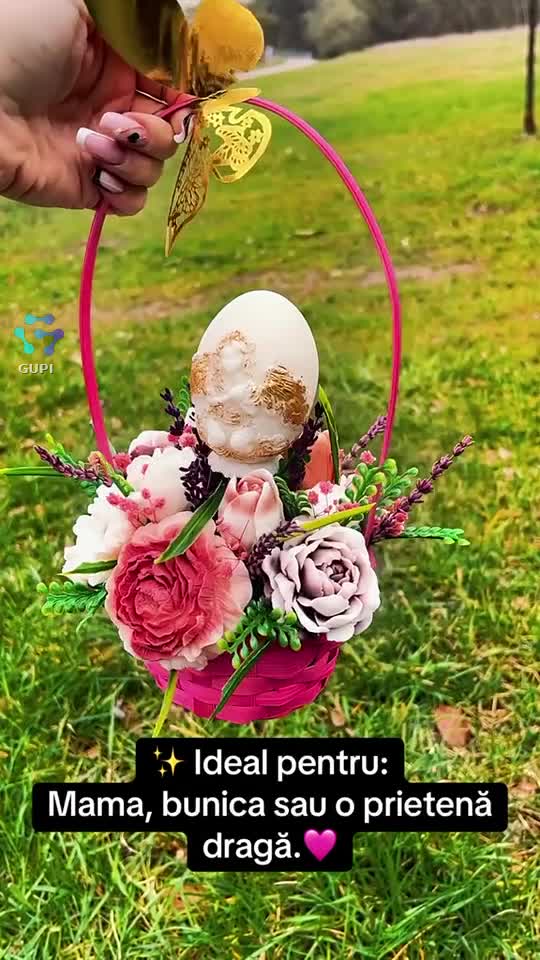 Paște parfumat într-un coșuleț! 🌺🌸 Flori de săpun care nu se ofilesc niciodată, gata de oferit cadou. 🎁 ✨🕊️