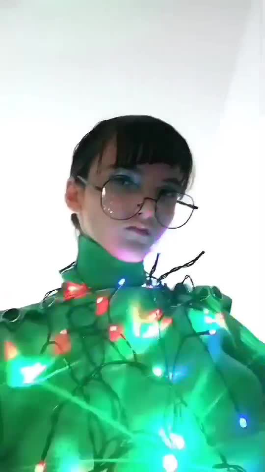 Hello  lume  m-am  gândit să-mi  fac apariția
 și eu pe aici cu voi 🤭‼️