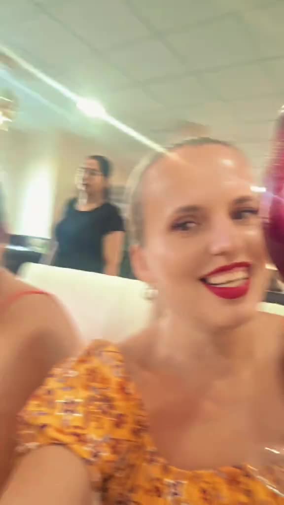 Video de @GinaMyhaela