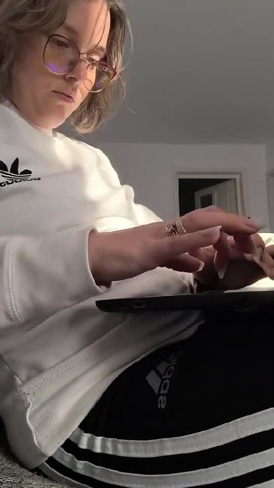 lucrez de acasa,cand si cum vreau.
te astept in echipa mea ❤️