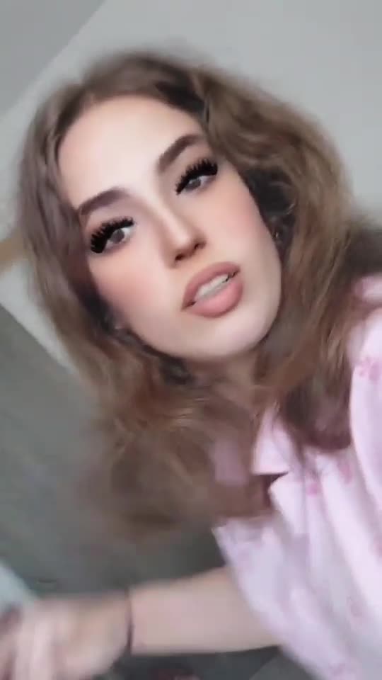 👀