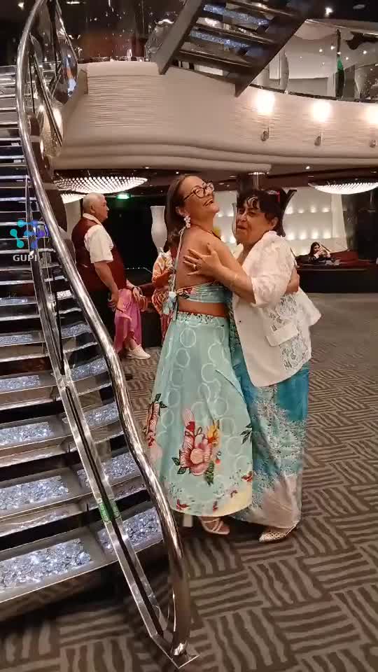 Video de @@Oanaoana
