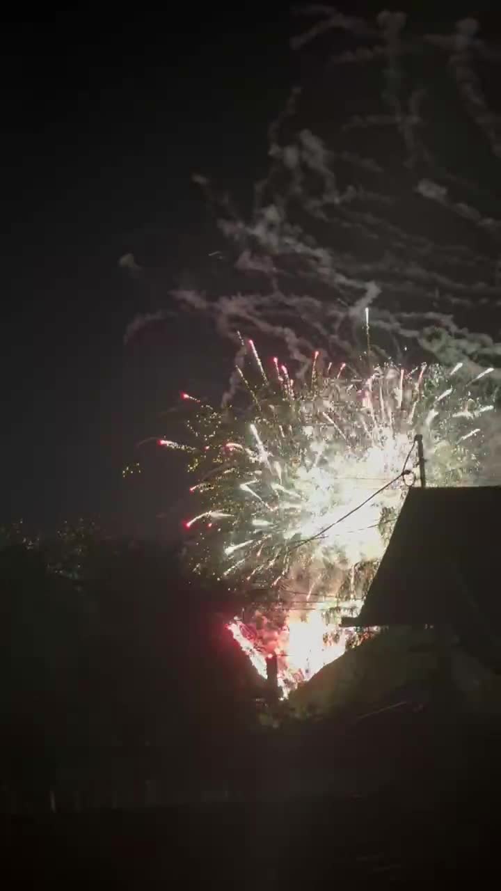 la mulți ani 2027 un an nou fericit 🥳