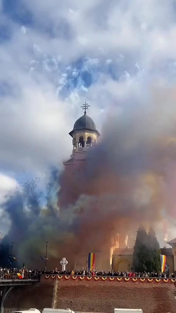 La Mulți Ani ROMÂNIA🇷🇴      ânia