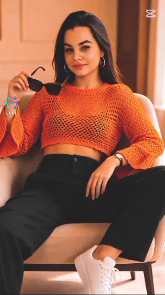 🧡🕶️🤍