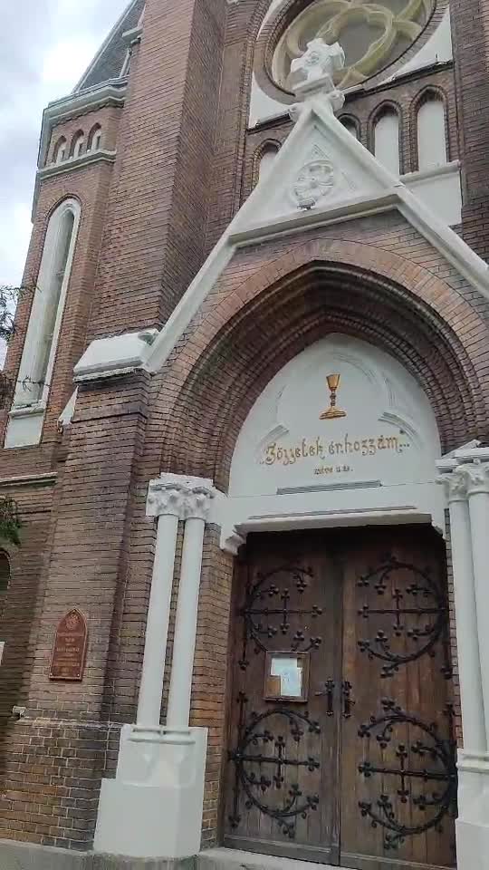 Biserica "ROȘIE" Din ARAD 🇷🇴     șie  ții     ări  ânia