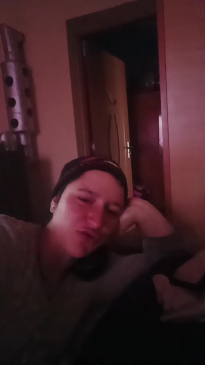 dați urmarire
