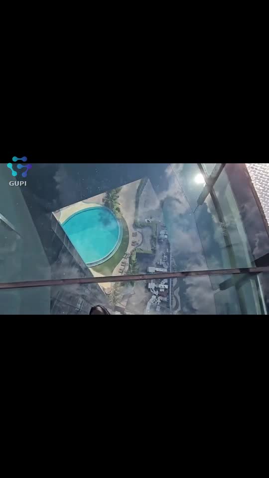 floor 27 ; nice views