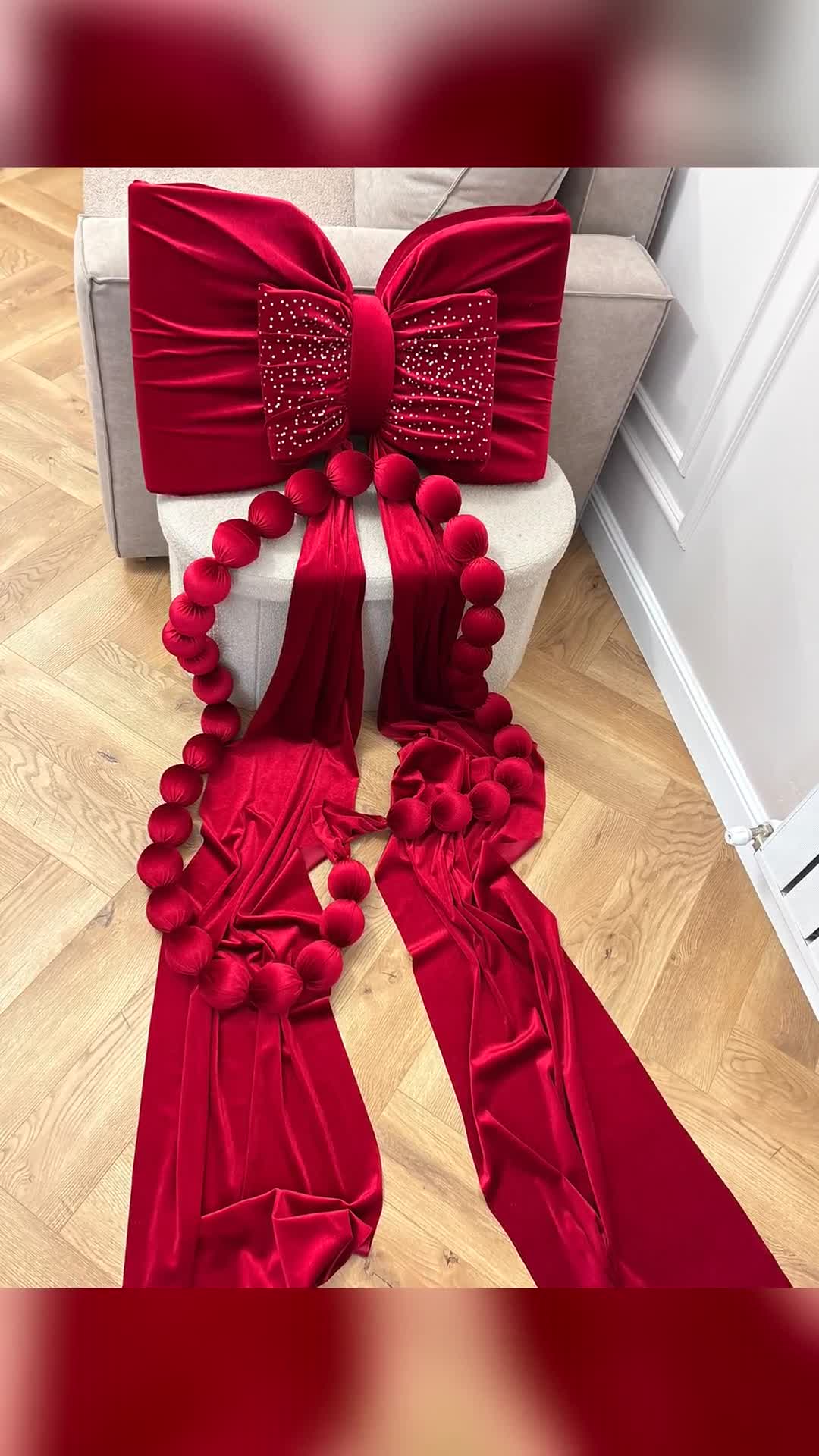 😍Fundițe câte 2  prinse 
70 x 50 cm cea mare din spate 
Panglică 3 m- 250 lei
4 m- 280 lei
5 m- 300 lei
Cu sclipici pe aia mica 
3 m -280 lei
4 m -310