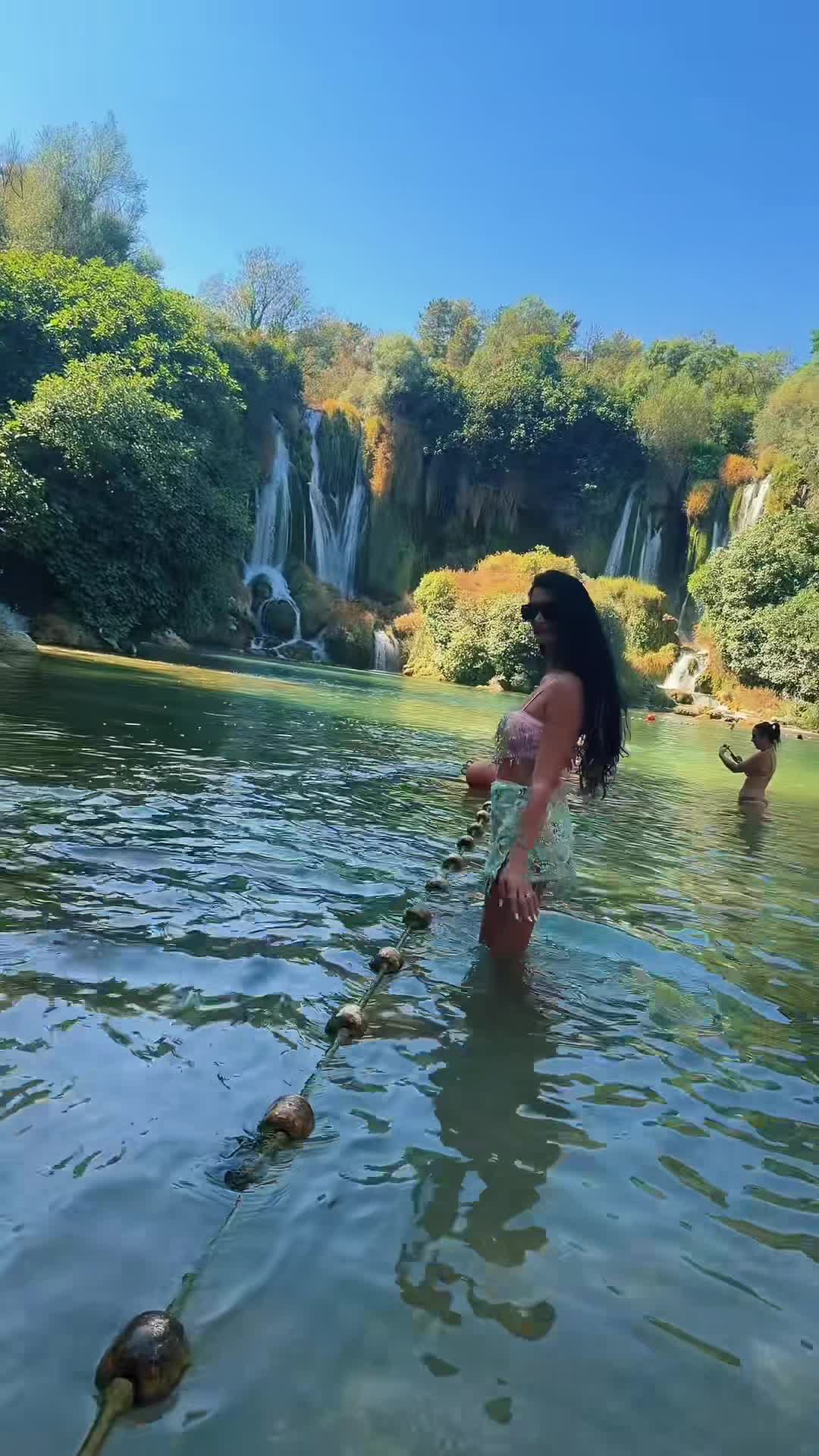 cine mă ajută să cresc pagina ?