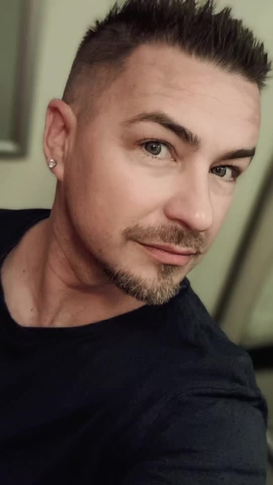 Thanks! 💈 Frizeria Jos Palaria Militari Residence  🎩💇‍♂
⬇️ 𝗦𝗨𝗕𝗦𝗖𝗥𝗜𝗕𝗘 ⬇️
YouTube.com/@GeorgeChristmas