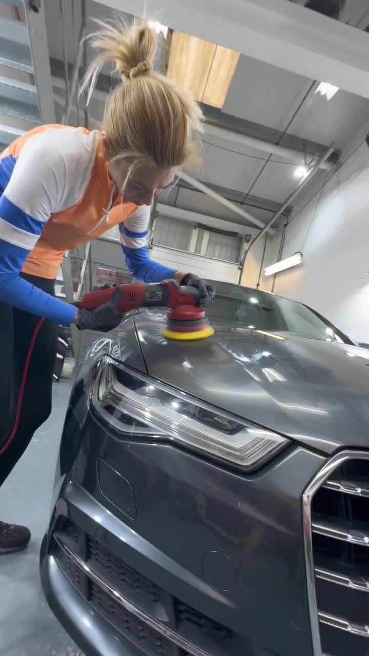 London detailing.
