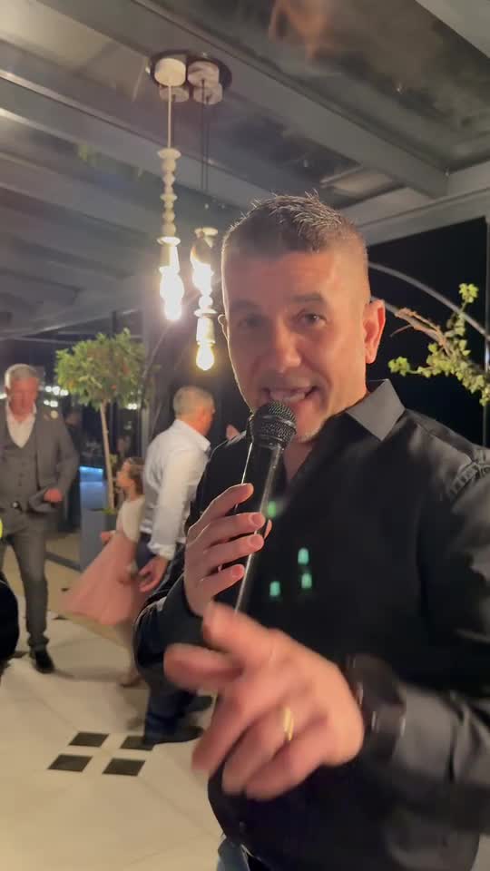 Din dragoste pentru muzică!