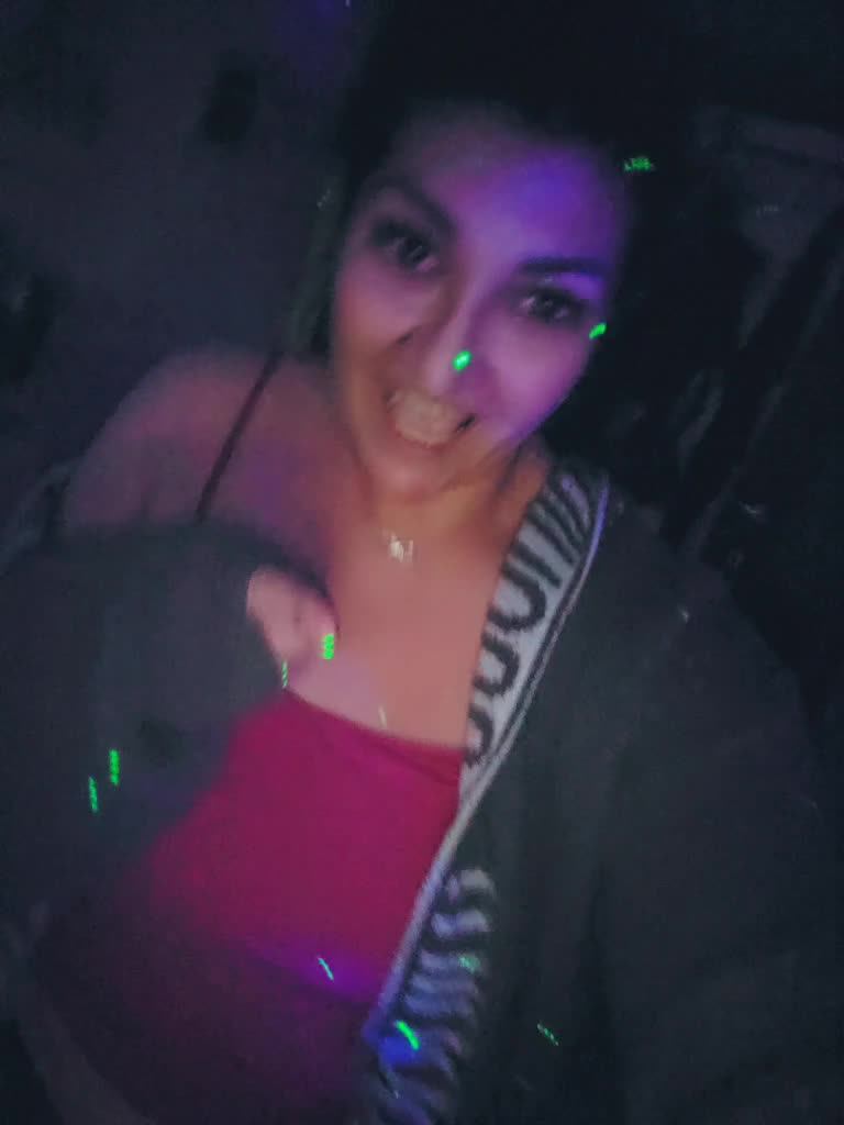 Si tu n’aimes pas, passe ton chemin. Rien de gentil à dire ? Tais-toi. Les apparences trompent : je danse, je m’amuse, mais je ne suis pas disponible.